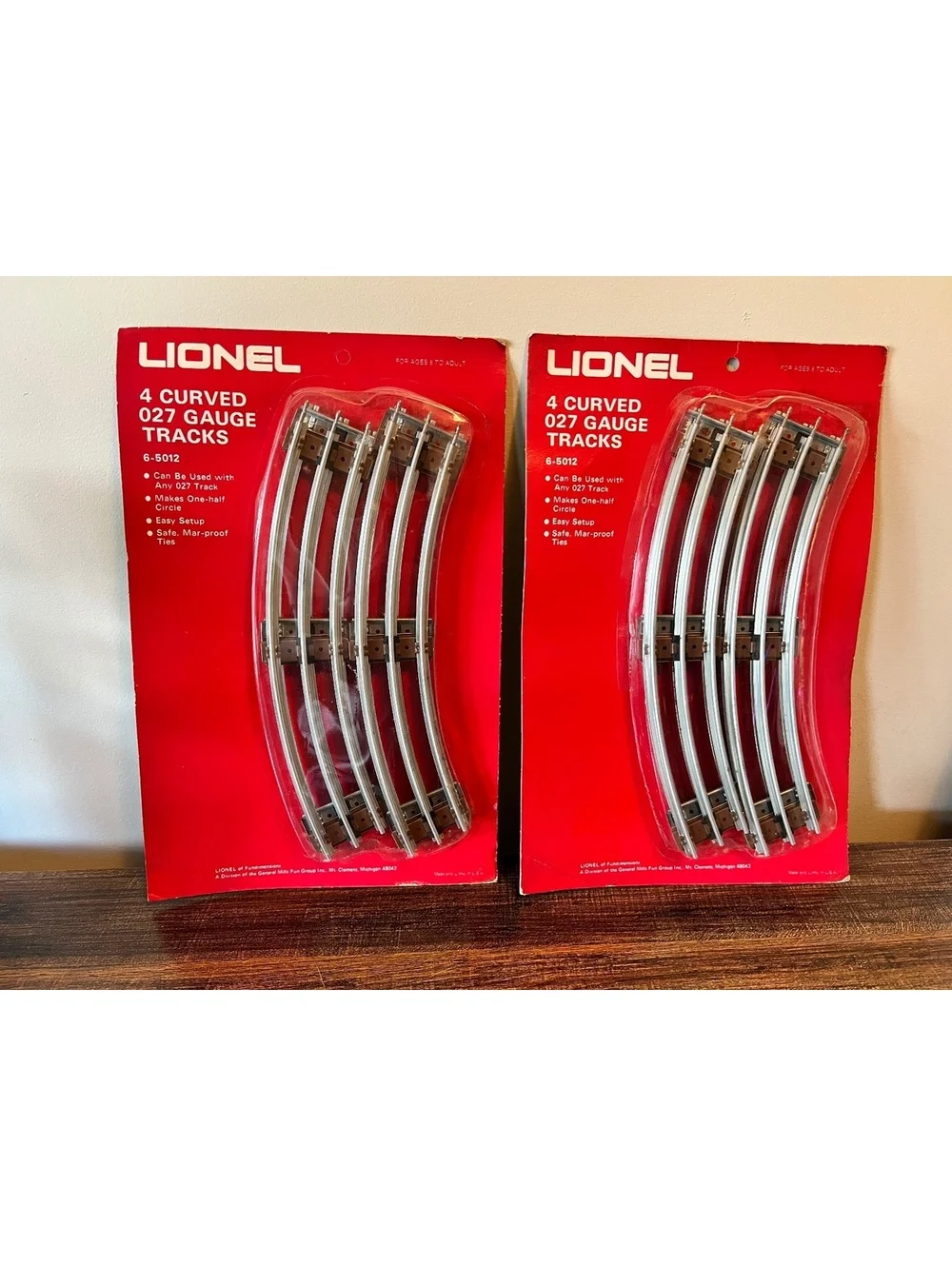 new lot of 2 sealed packages Lionel train tracks 027 gauge curved